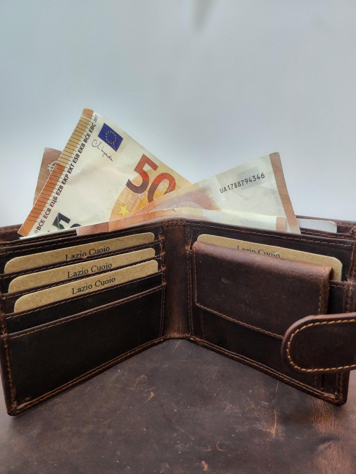 Personalised Brown Leather Bifold Wallet, Italian design, RFID Blocking, Engraved Gift